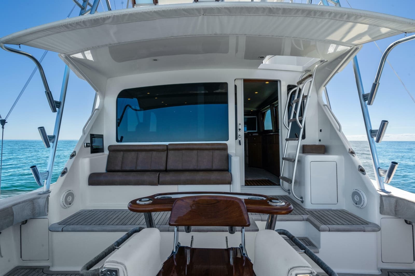 2007 Viking 56 Convertible - Photo 34