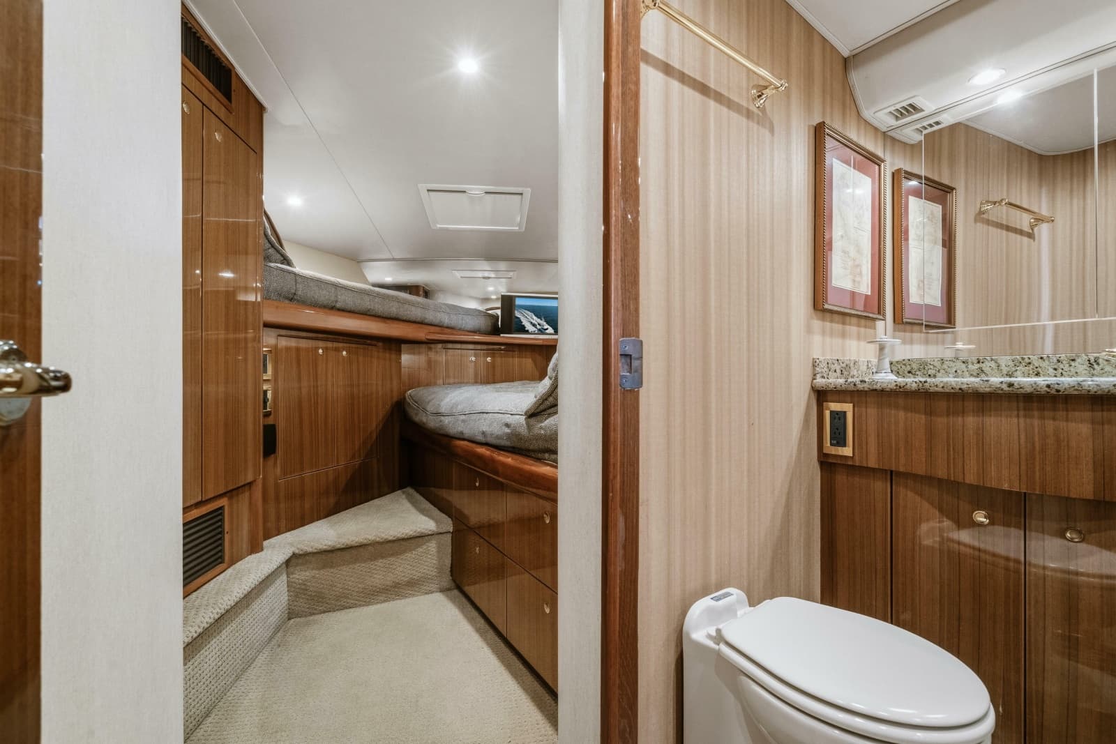 2007 Viking 56 Convertible - Photo 25