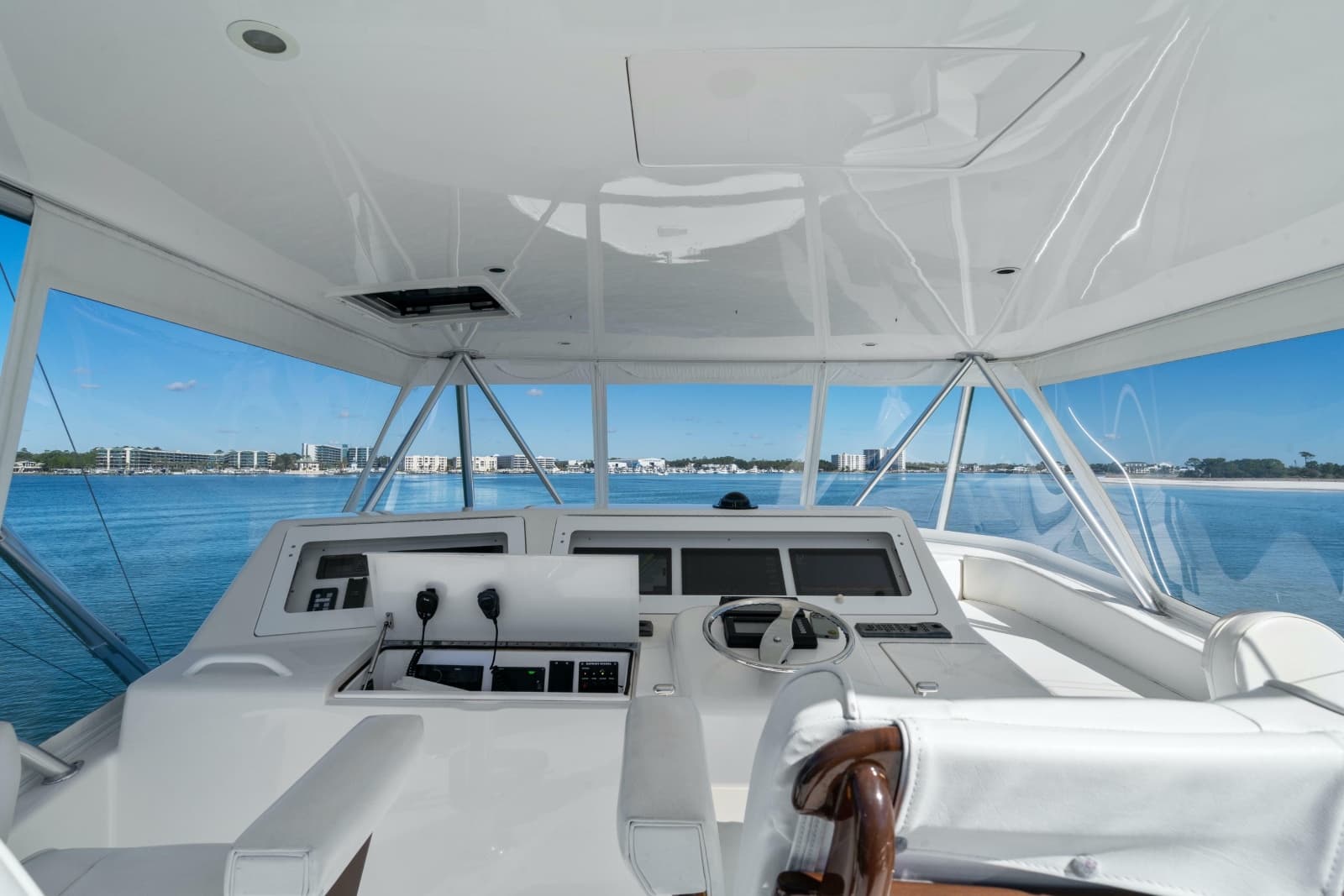 2007 Viking 56 Convertible - Photo 47