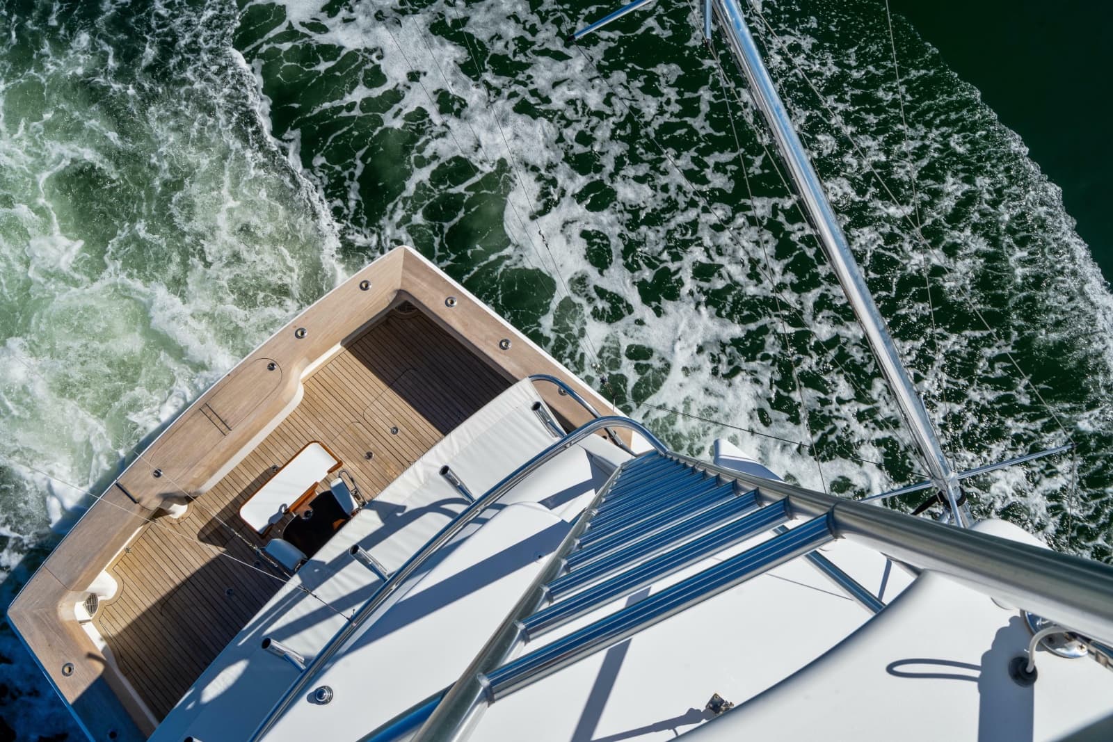 2007 Viking 56 Convertible - Photo 50