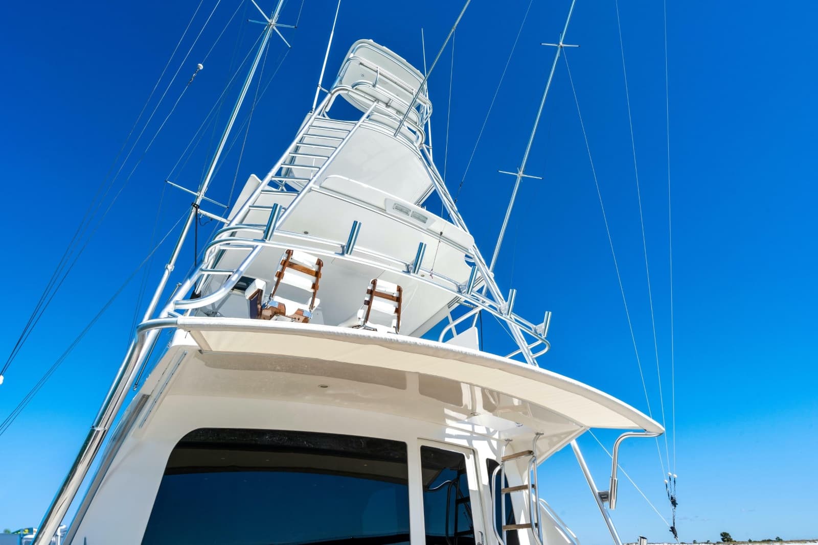 2007 Viking 56 Convertible - Photo 46