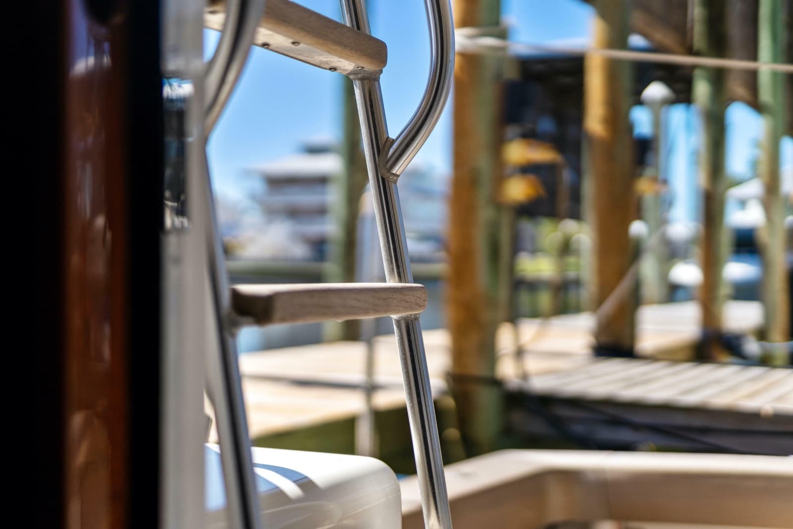 2007 Viking 56 Convertible - Photo 53