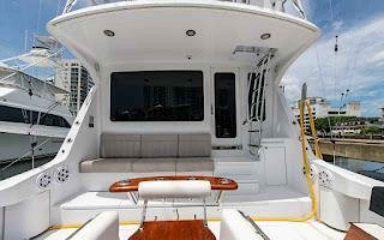 2006 Hatteras 64 Convertible - Photo 5
