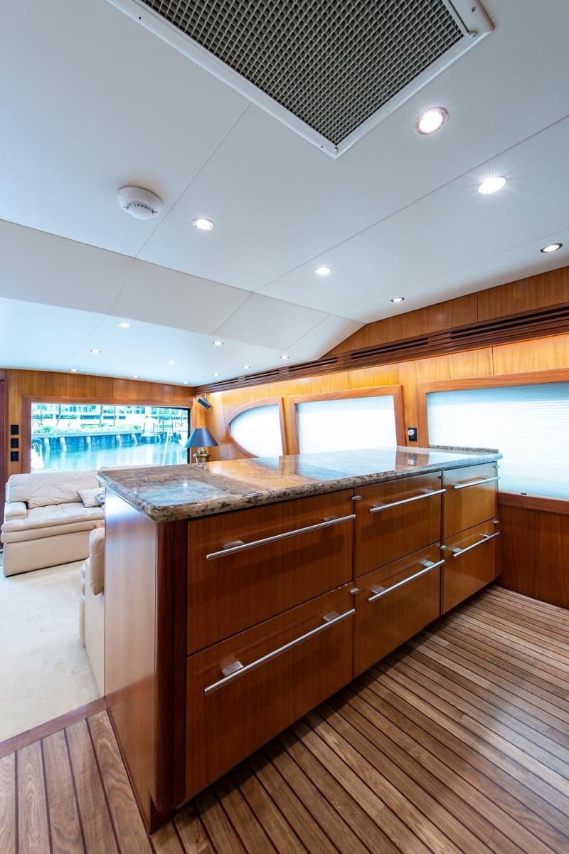 2006 Hatteras 64 Convertible - Photo 17