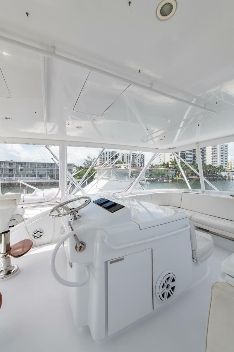 2006 Hatteras 64 Convertible - Photo 47