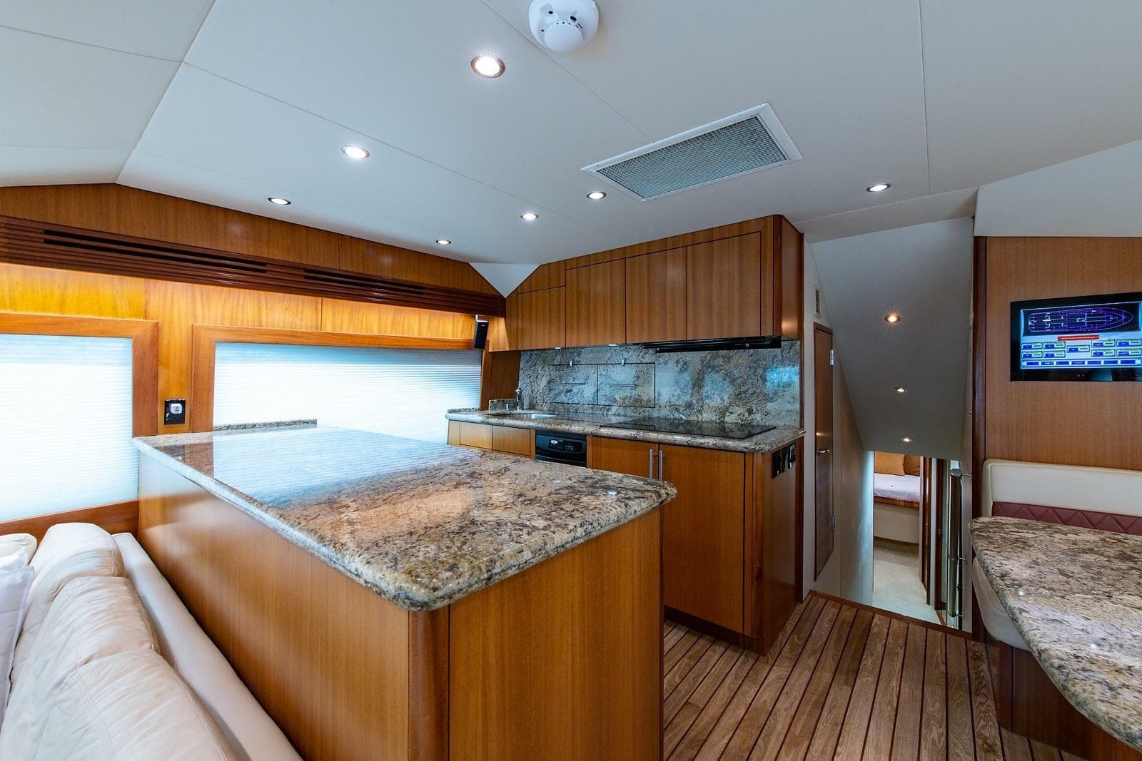 2006 Hatteras 64 Convertible - Photo 13