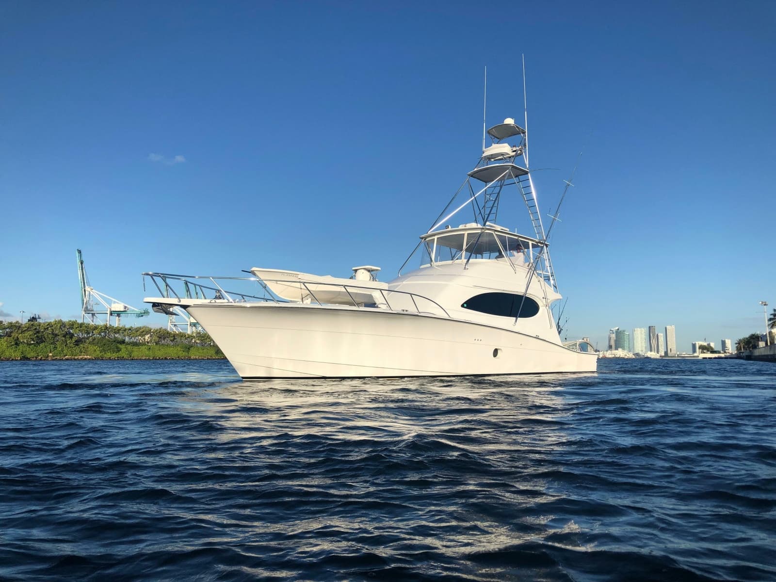 2006 Hatteras 64 Convertible - Photo 1