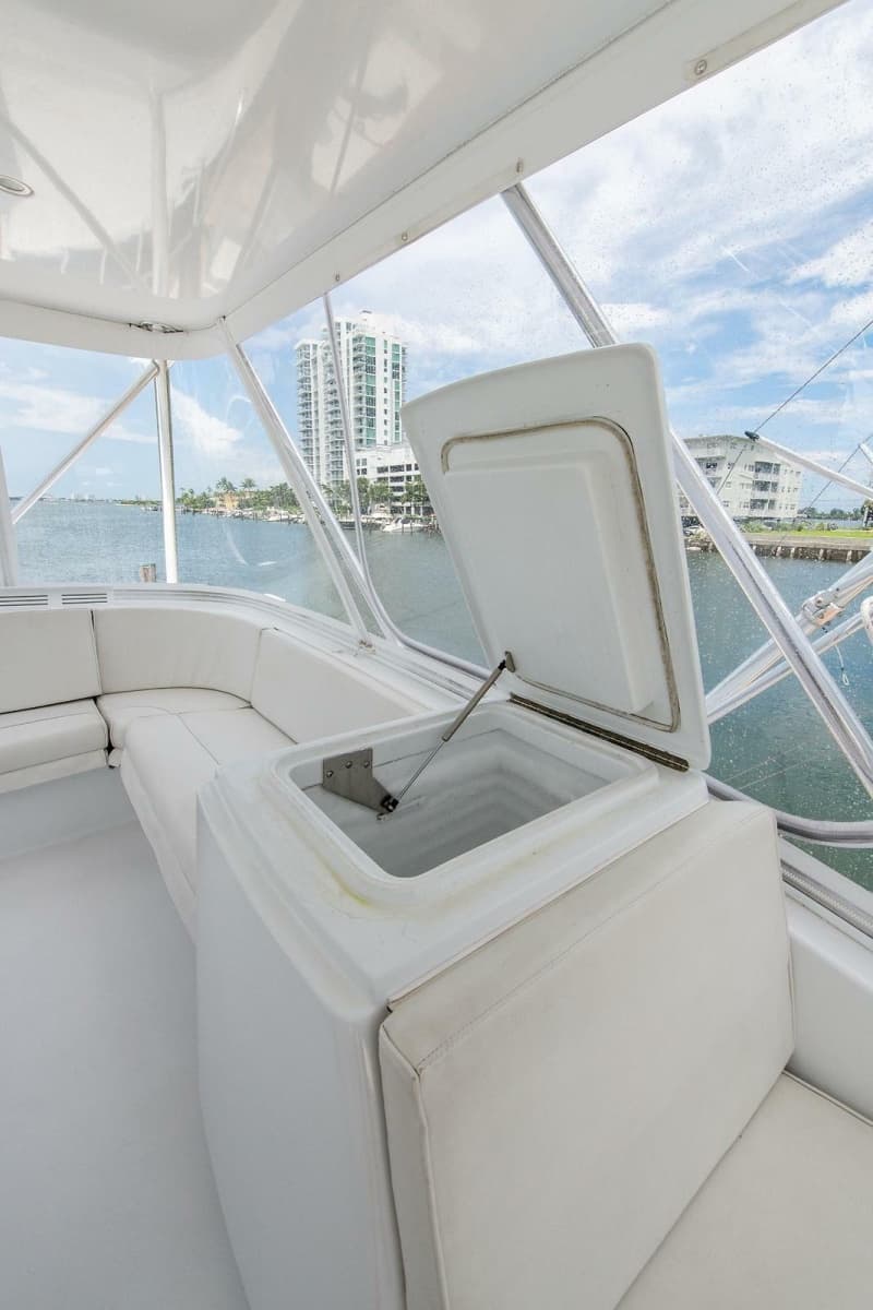 2006 Hatteras 64 Convertible - Photo 50