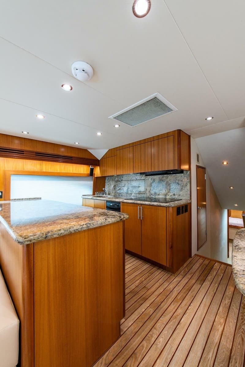 2006 Hatteras 64 Convertible - Photo 15