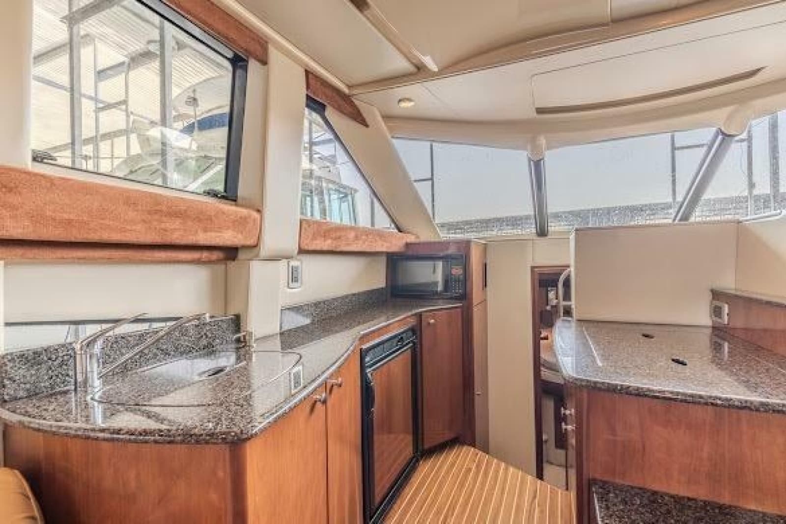 2006 Meridian 341 Sedan - Photo 21