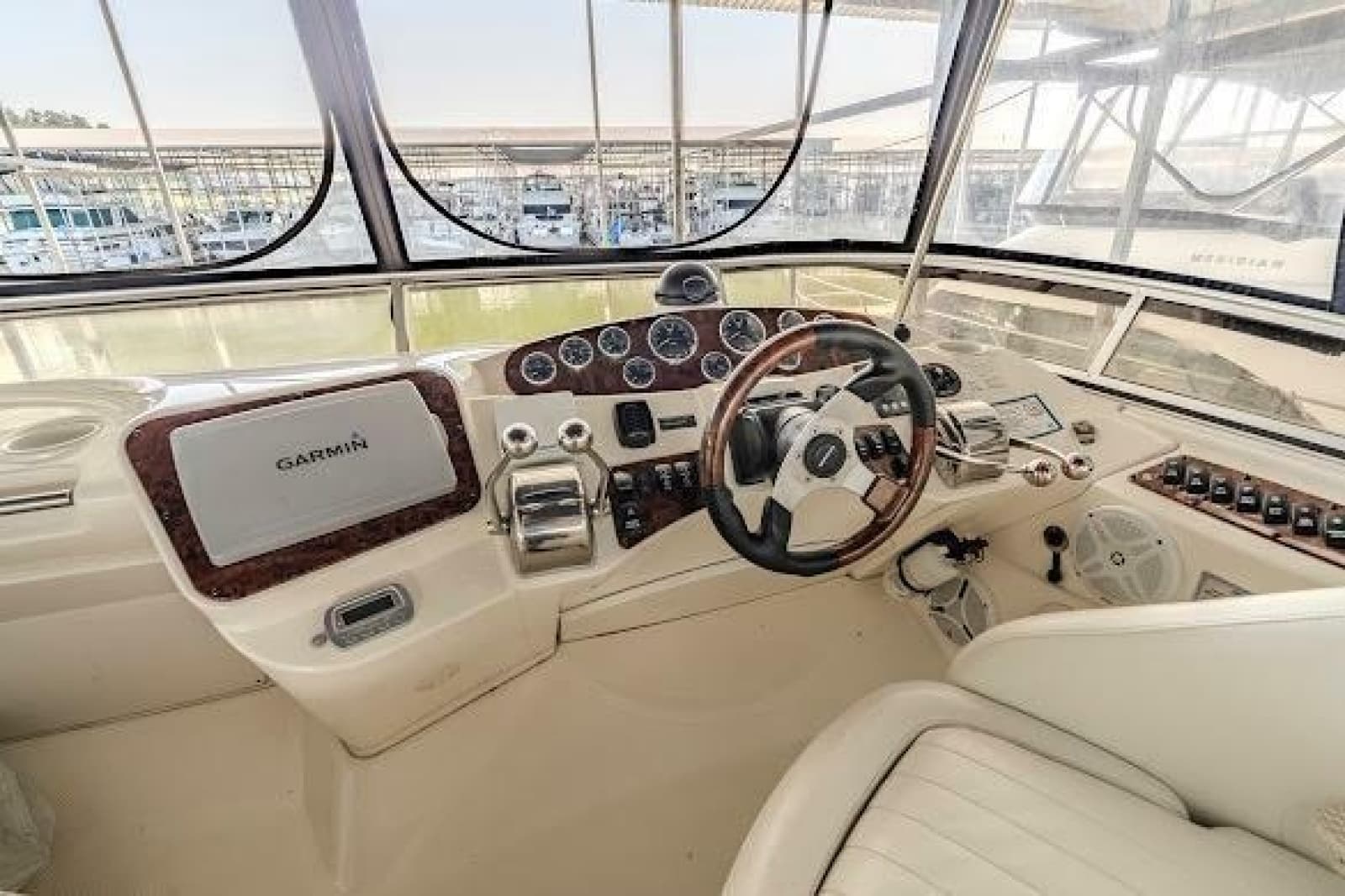 2006 Meridian 341 Sedan - Photo 11