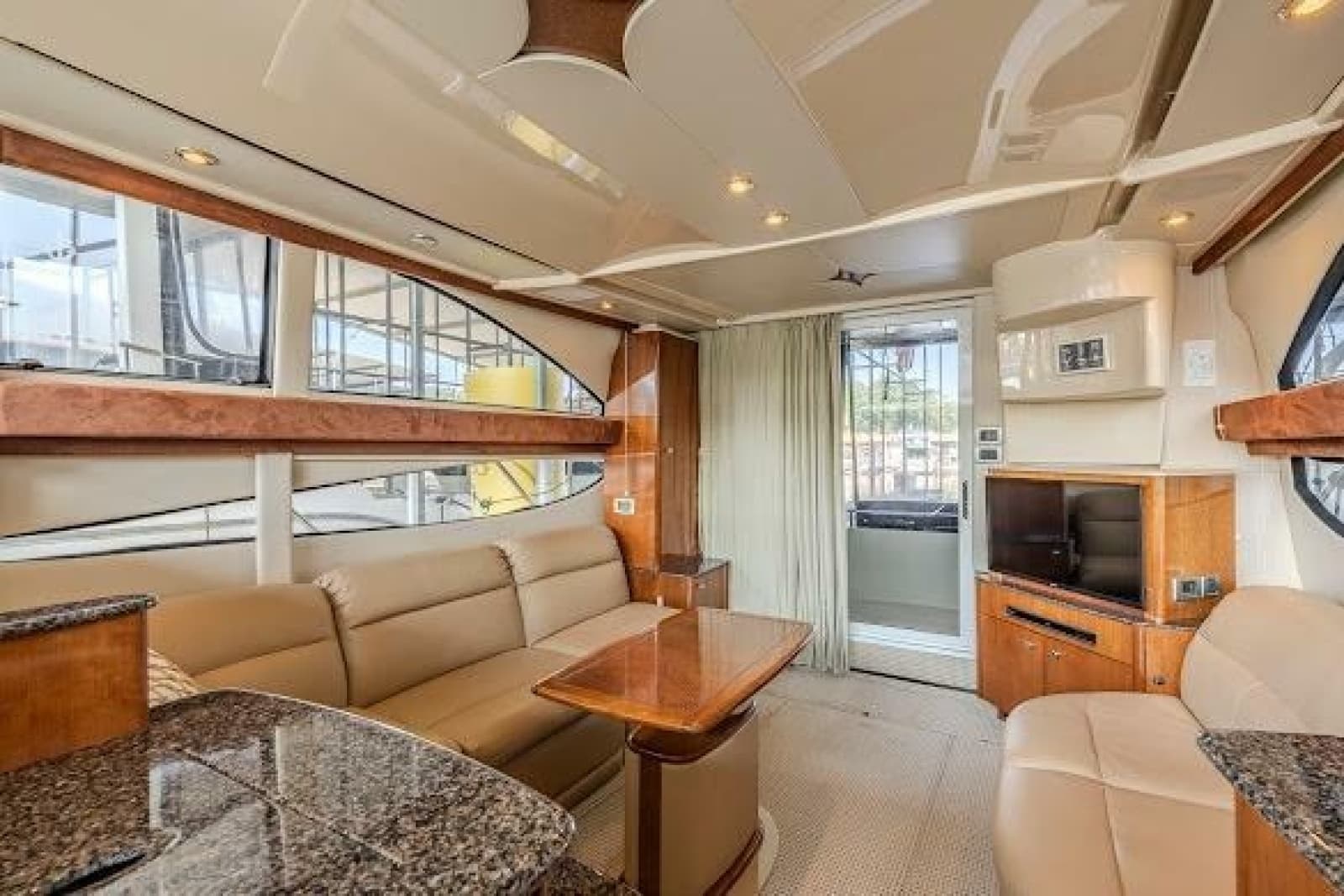 2006 Meridian 341 Sedan - Photo 18
