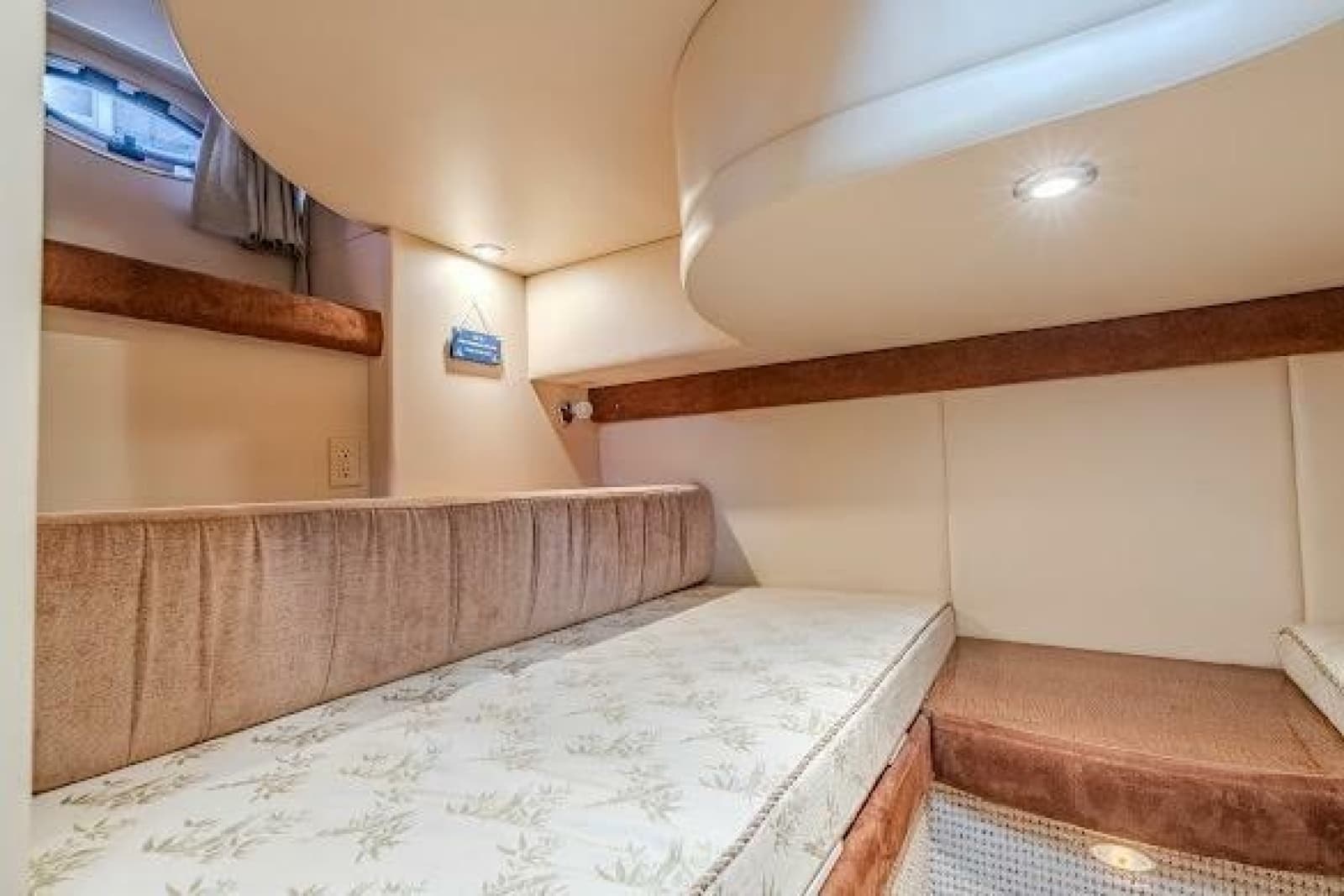 2006 Meridian 341 Sedan - Photo 26