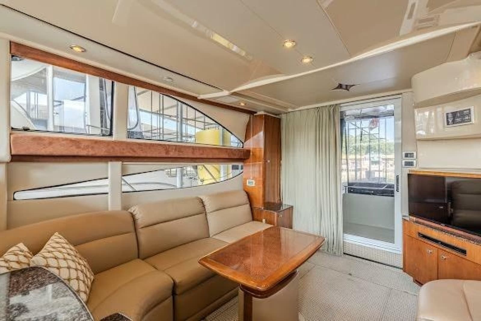 2006 Meridian 341 Sedan - Photo 17