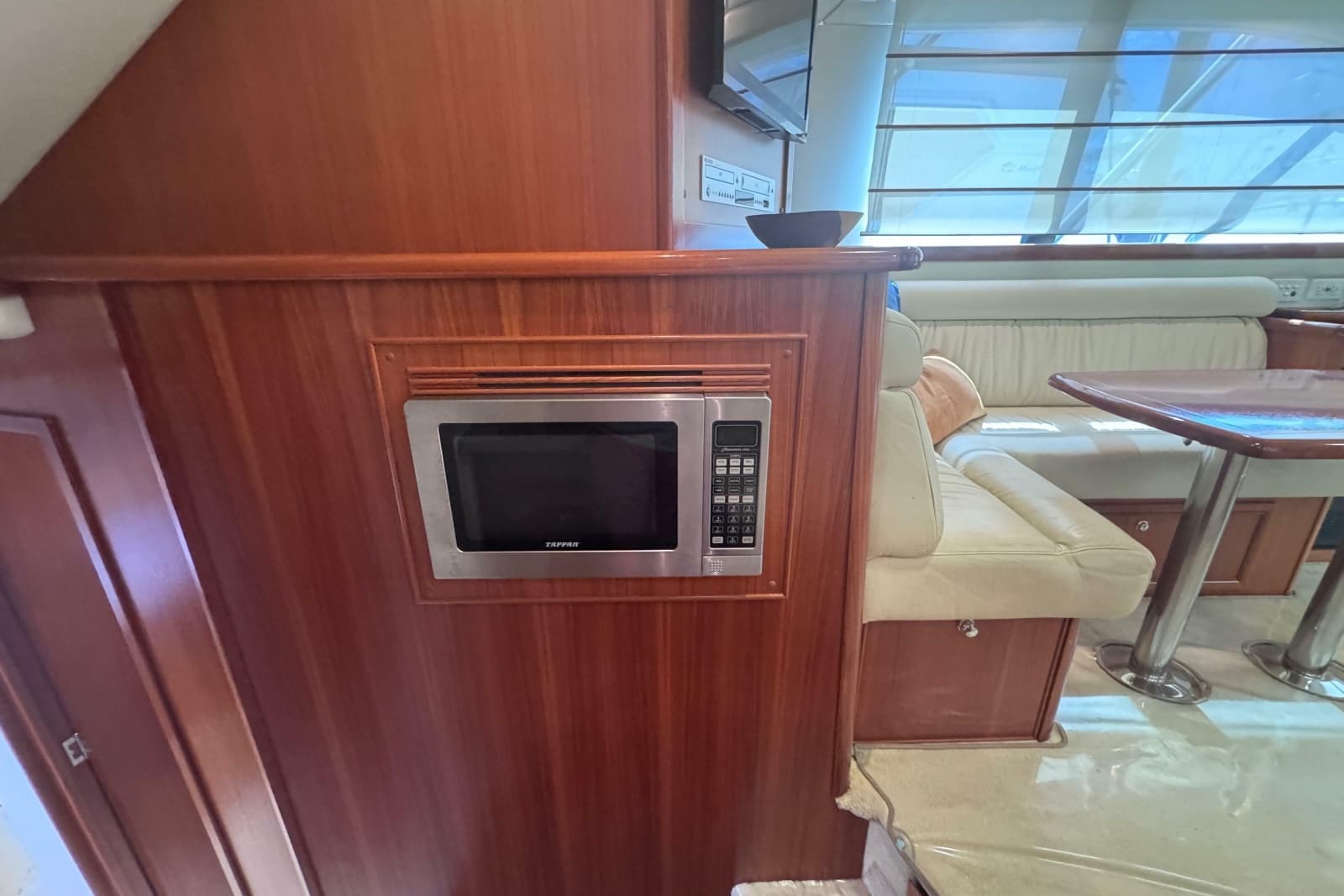 2006 Riviera 37 Flybridge - Photo 15