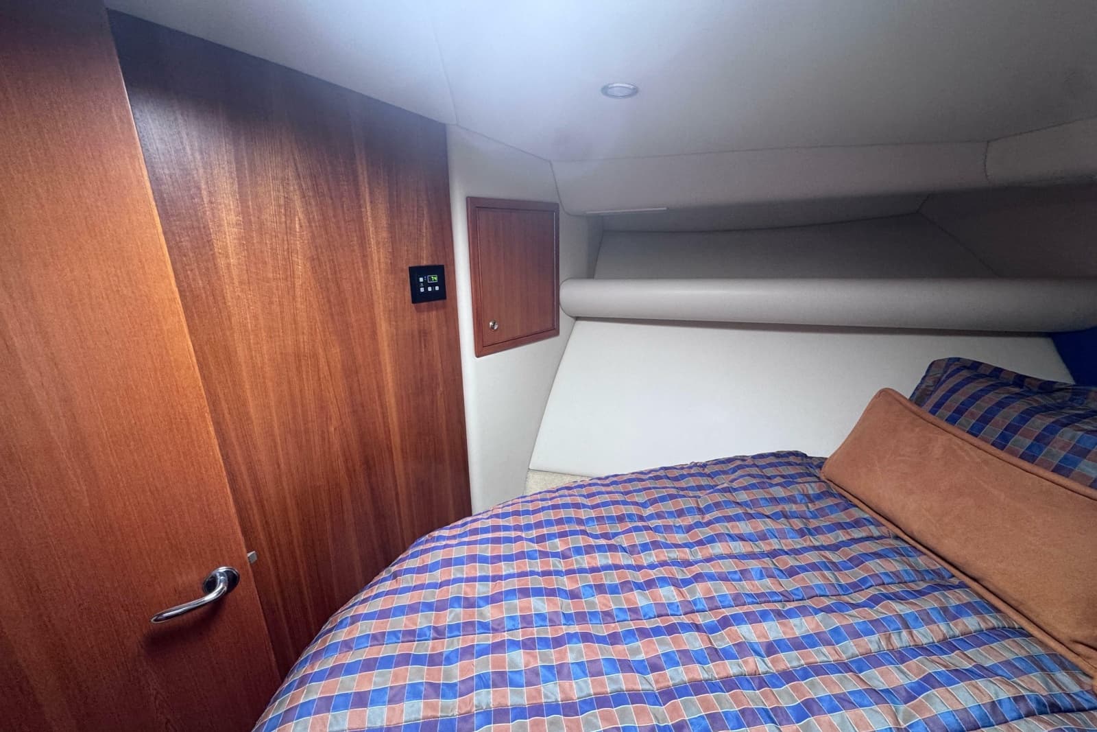 2006 Riviera 37 Flybridge - Photo 19