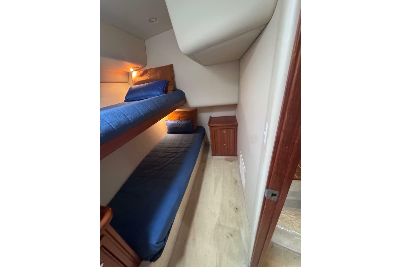 2006 Riviera 37 Flybridge - Photo 22