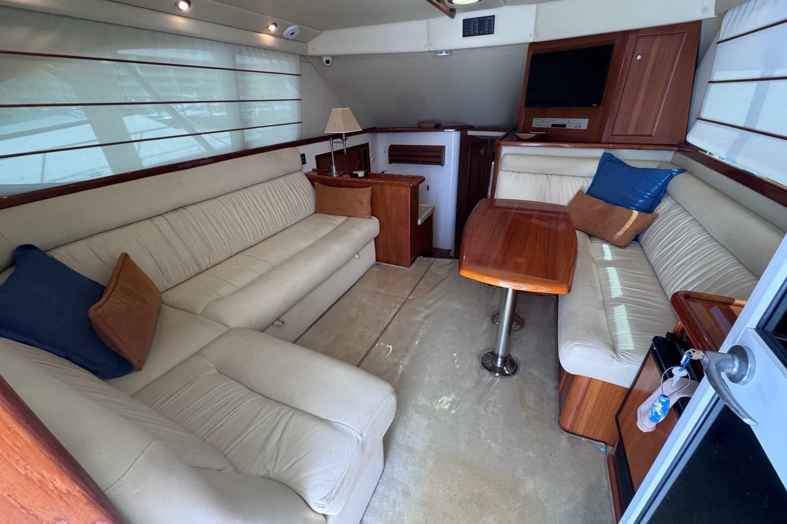 2006 Riviera 37 Flybridge - Photo 7
