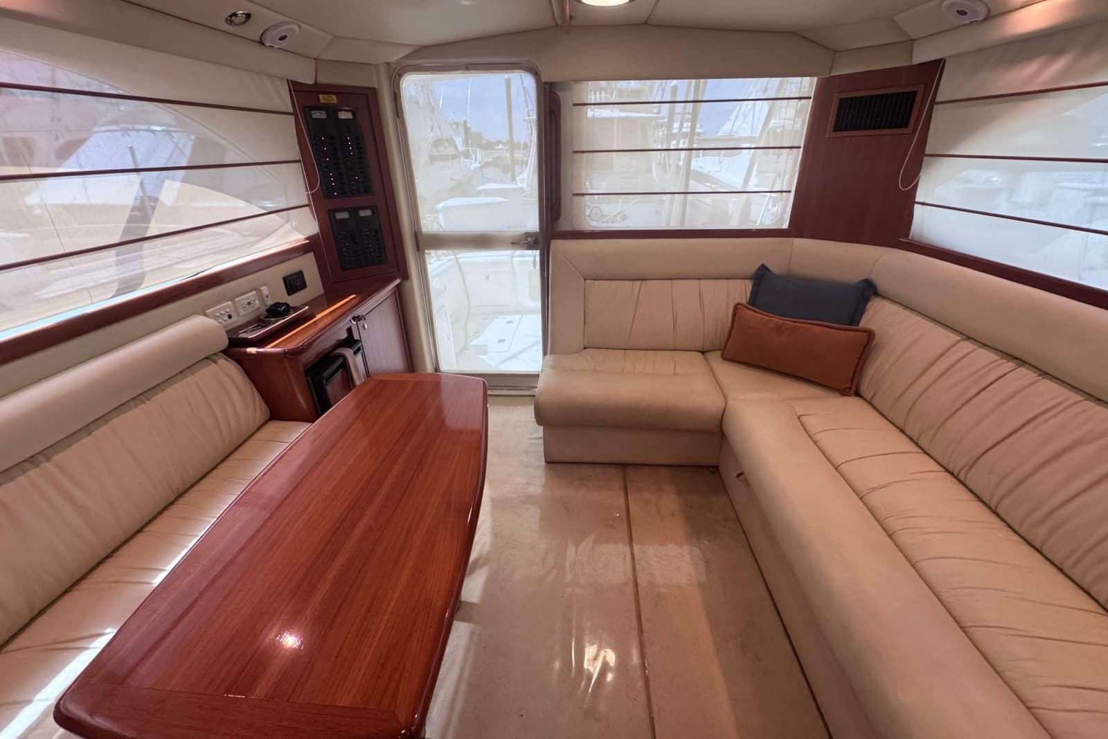 2006 Riviera 37 Flybridge - Photo 10