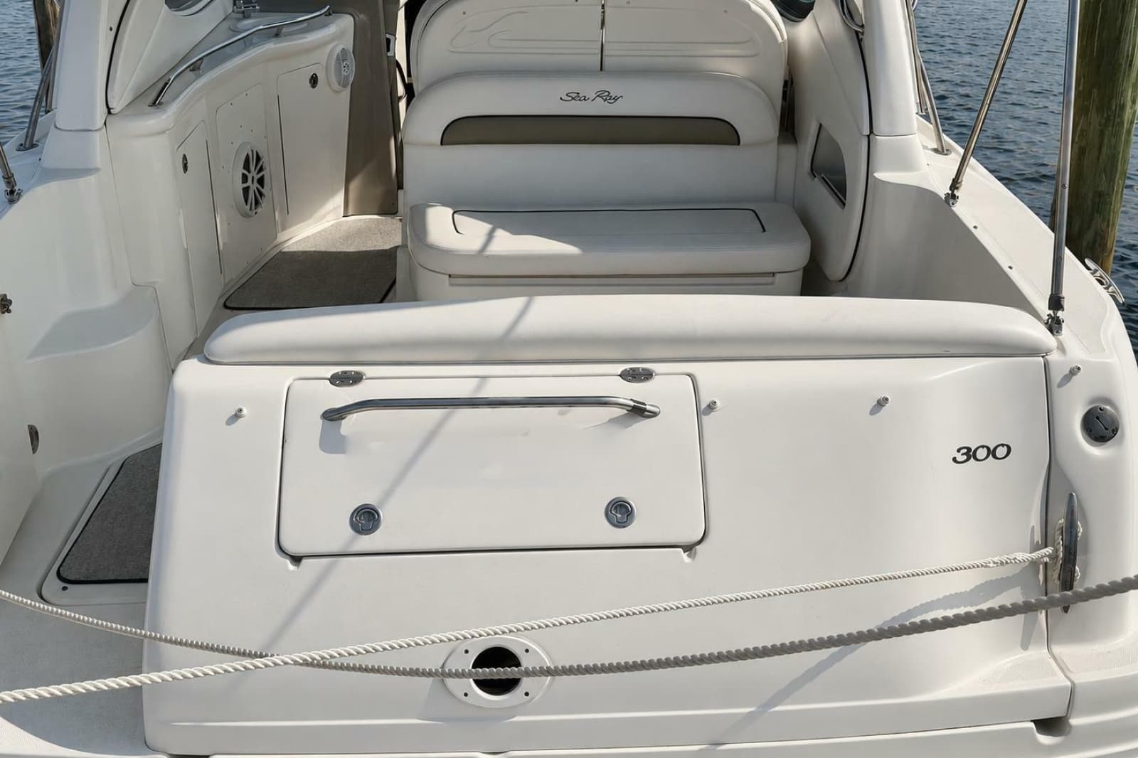 2006 Sea Ray 300 Sundancer - Photo 13