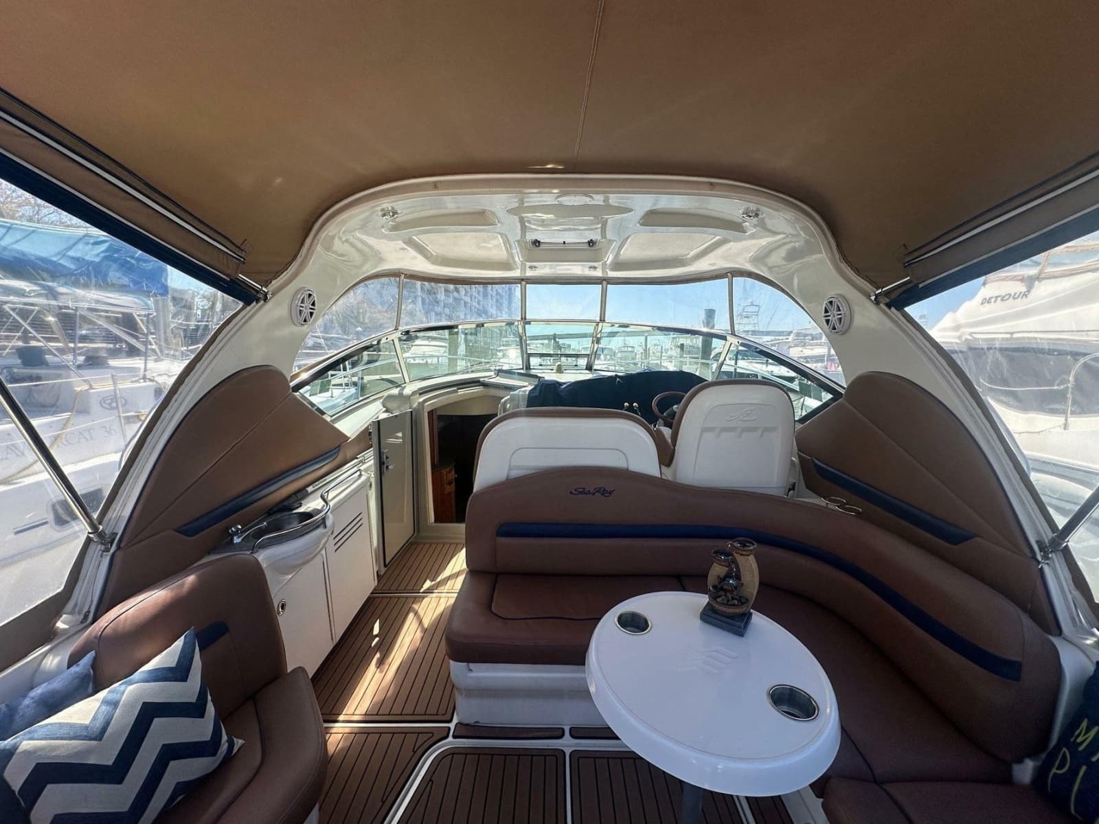 2006 Sea Ray 380 Sundancer - Photo 25