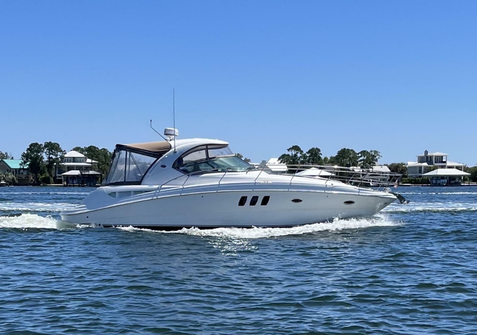 2006 Sea Ray 380 Sundancer - Photo 1