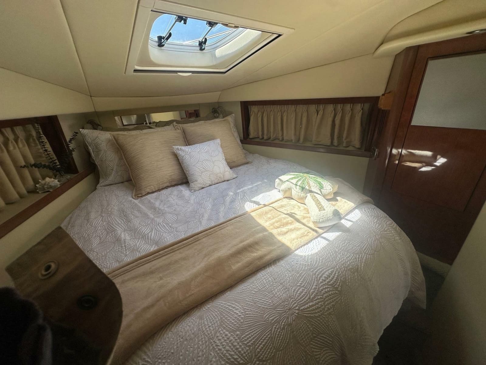 2006 Sea Ray 380 Sundancer - Photo 12