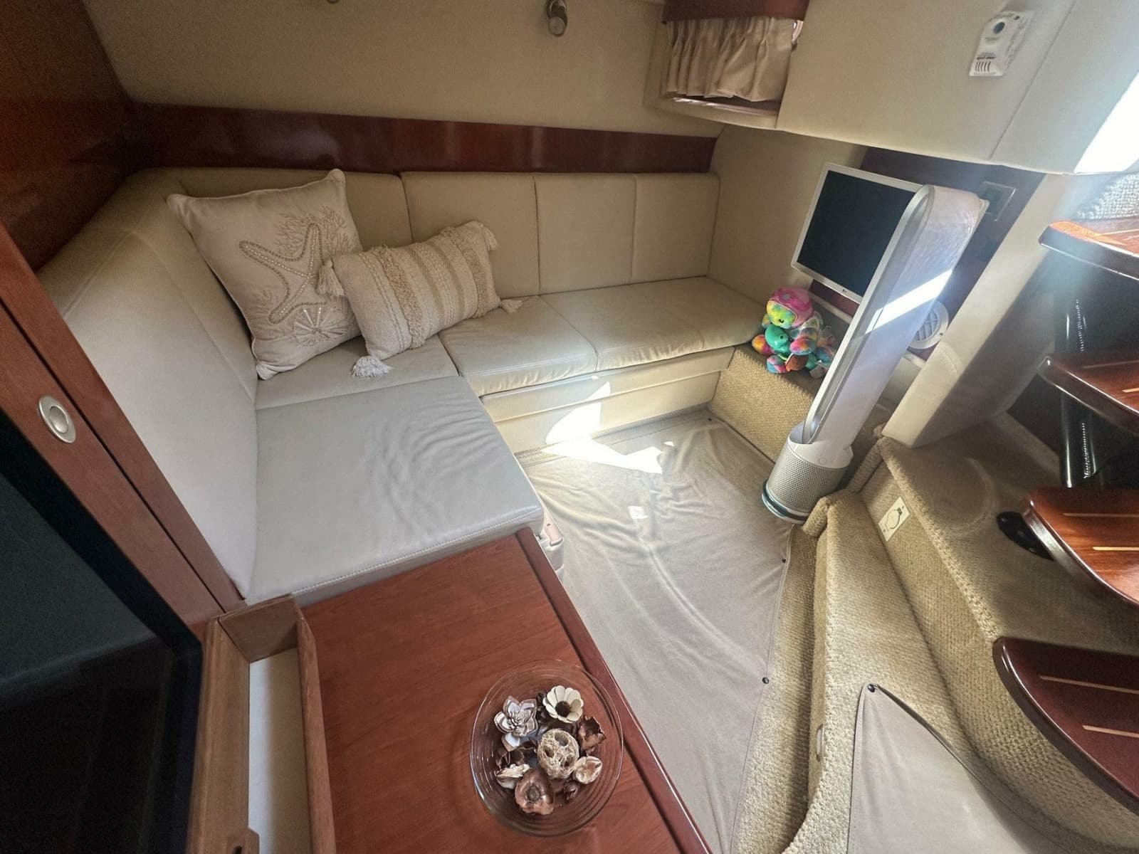 2006 Sea Ray 380 Sundancer - Photo 18