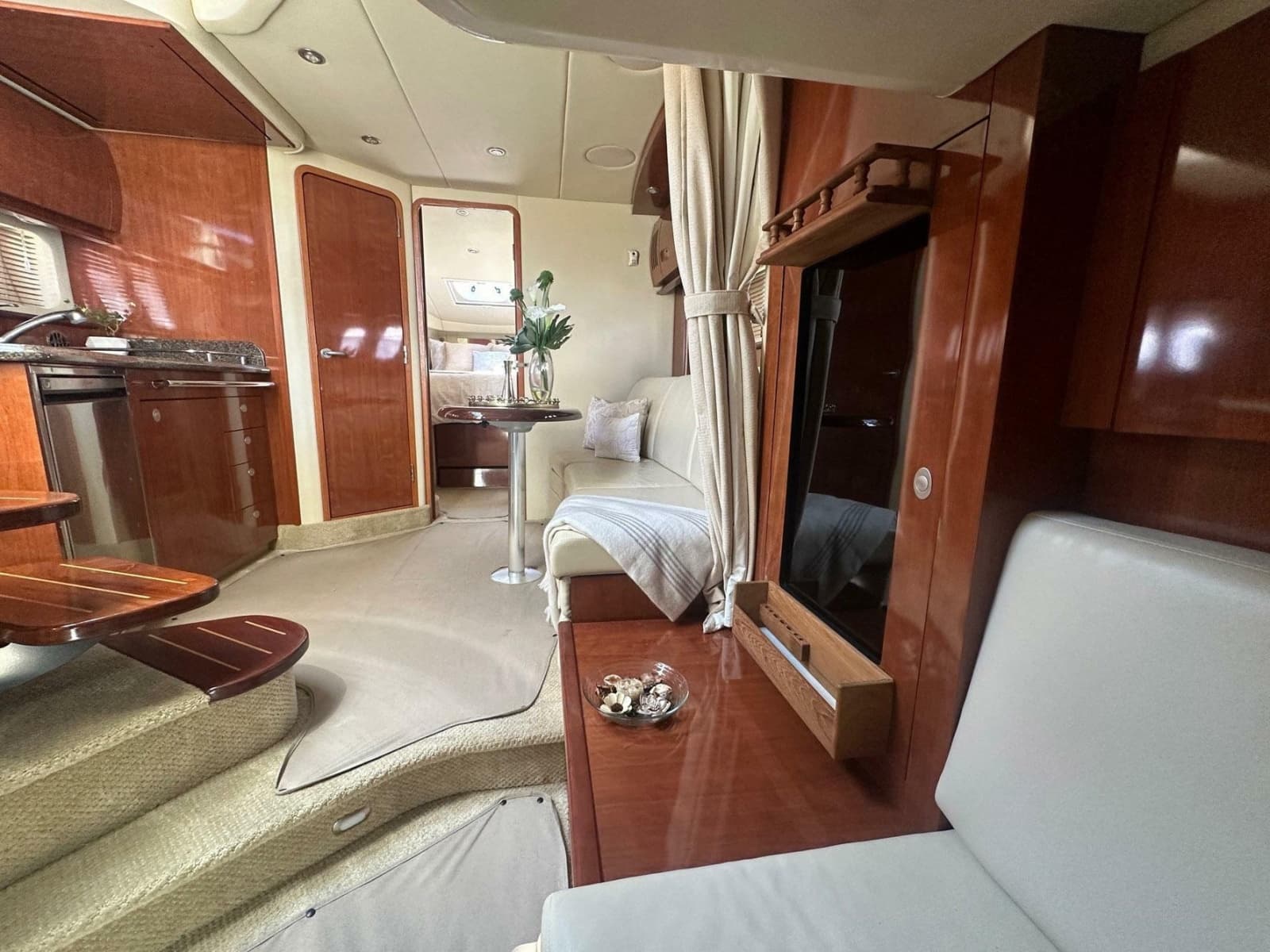 2006 Sea Ray 380 Sundancer - Photo 7
