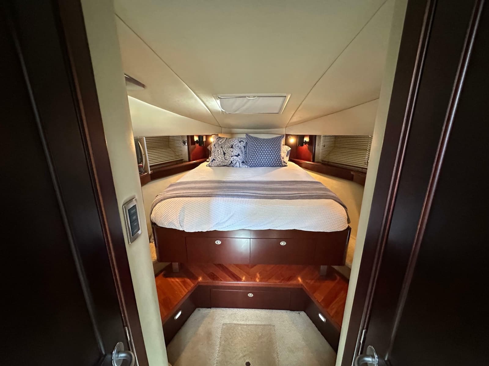 2006 Sea Ray 48 Sundancer - Photo 30