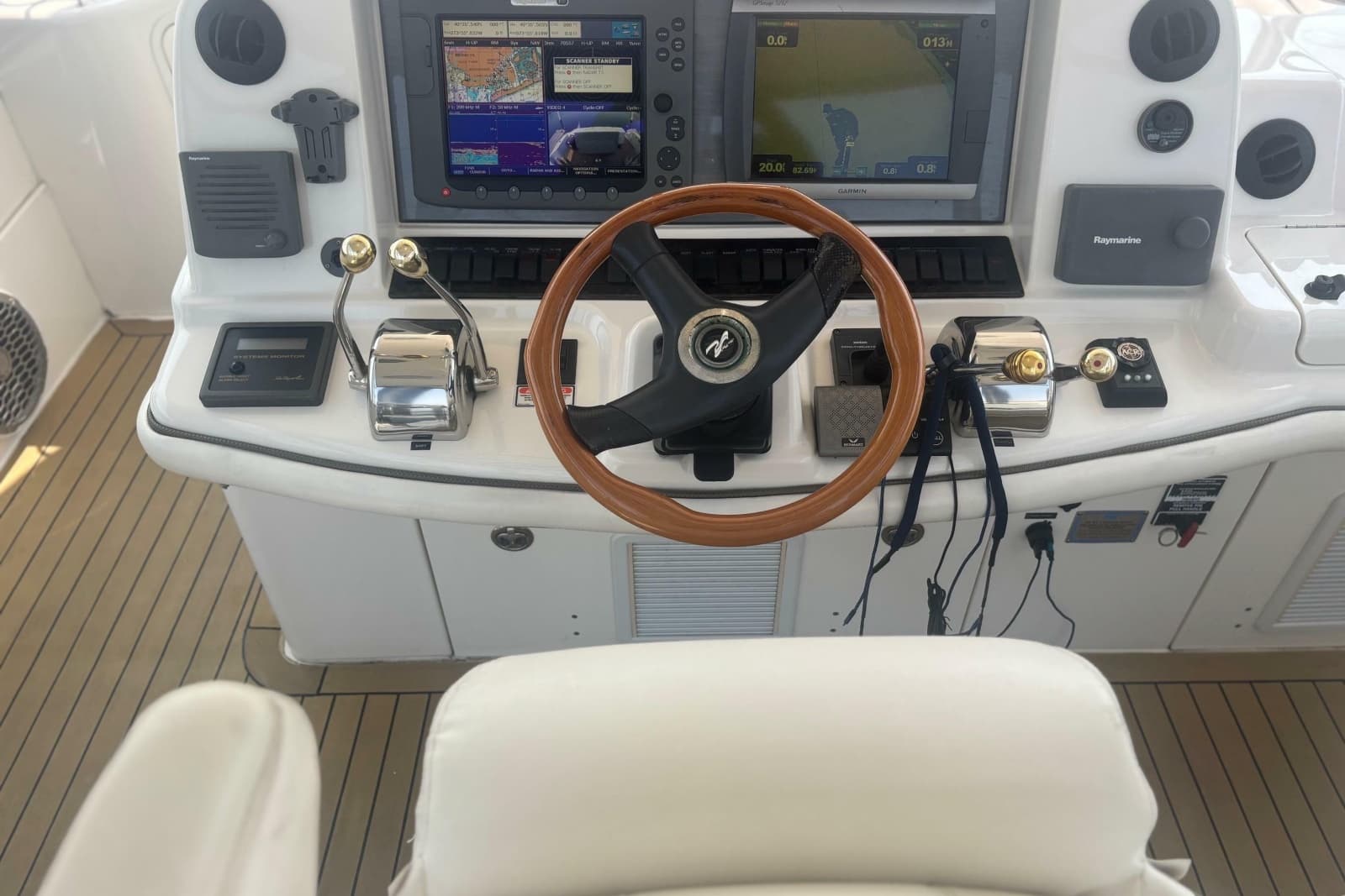 2006 Sea Ray 52 Sedan Bridge - Photo 14