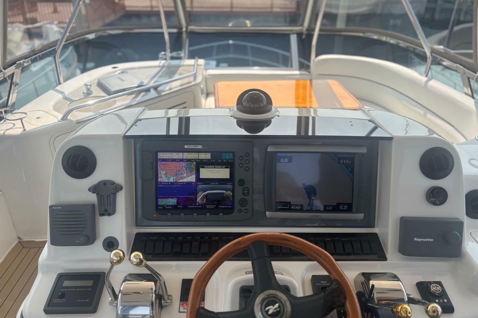 2006 Sea Ray 52 Sedan Bridge - Photo 13