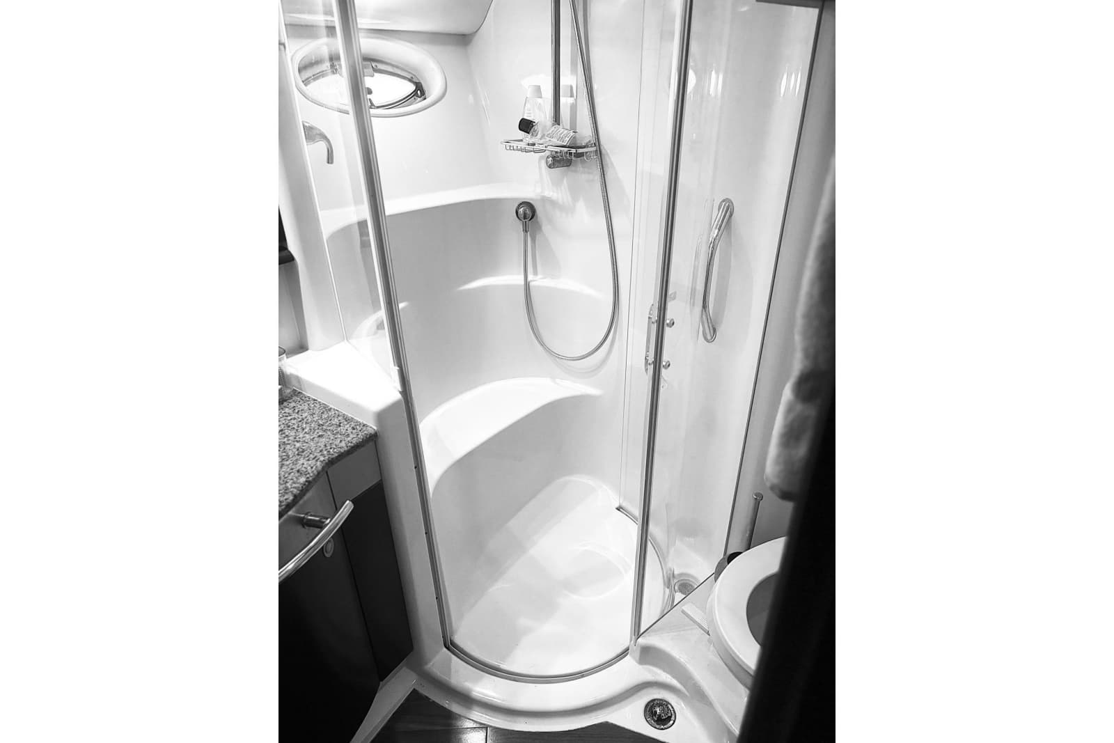2006 Sea Ray 52 Sedan Bridge - Photo 36