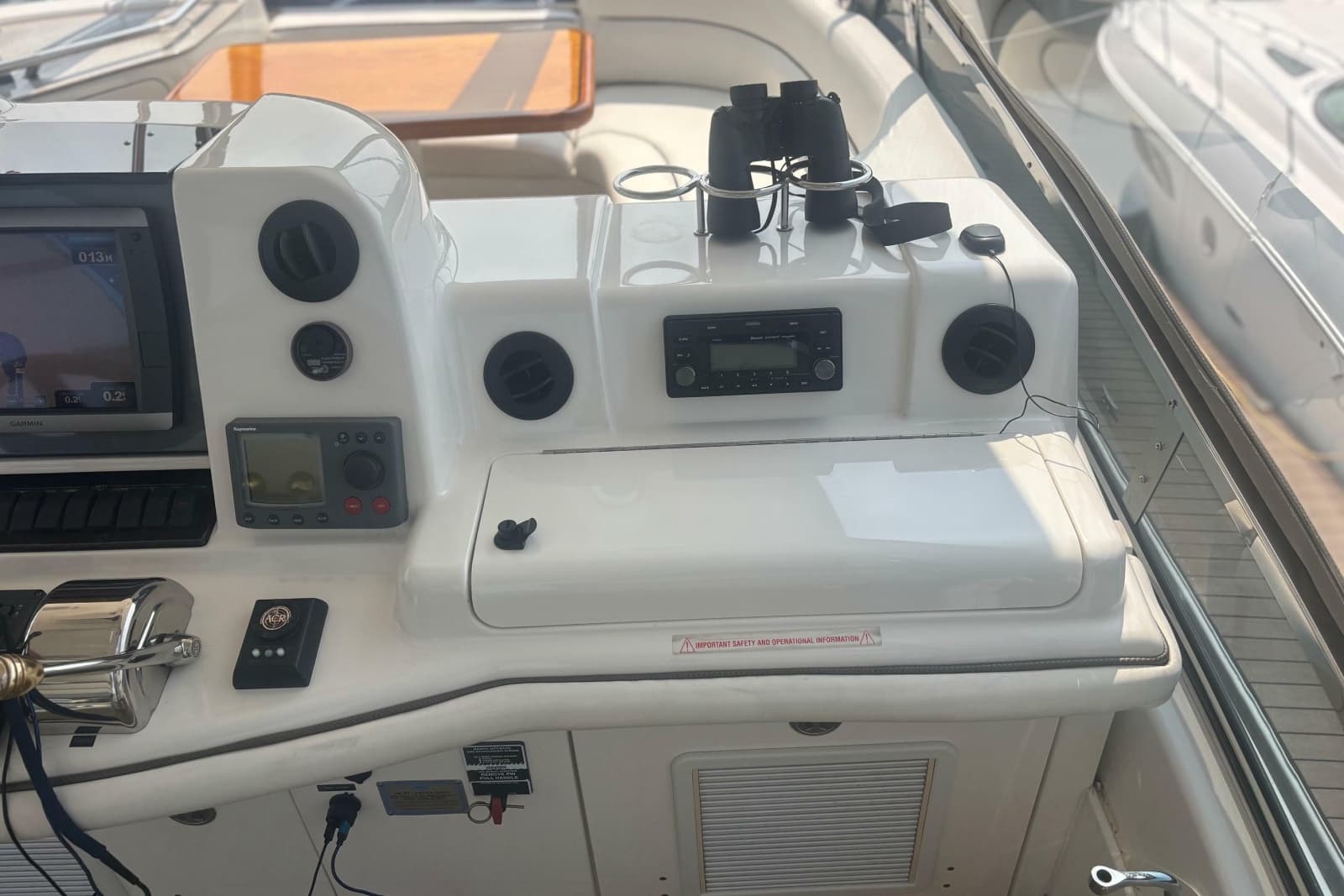 2006 Sea Ray 52 Sedan Bridge - Photo 16