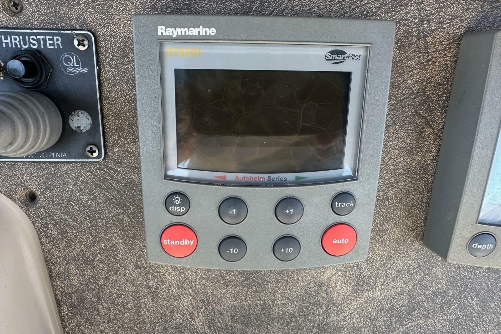 2005 Carver 360 Sport Sedan - Photo 16