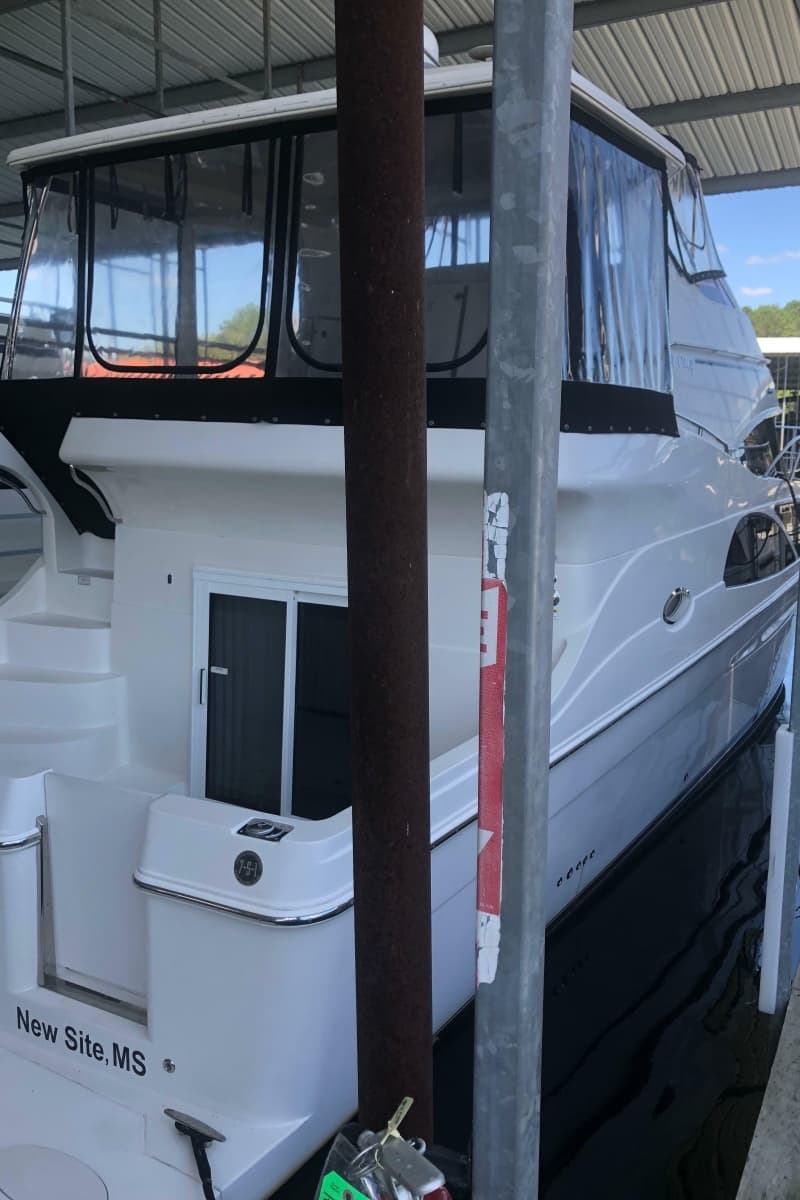 2005 Carver 41 Cockpit Motor Yacht - Photo 8