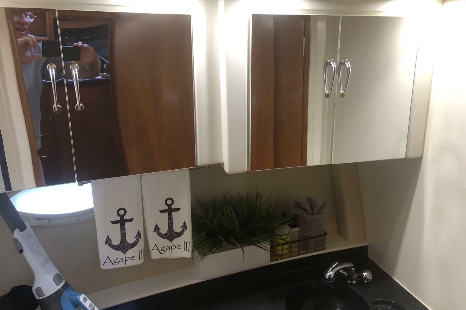 2005 Carver 41 Cockpit Motor Yacht - Photo 49