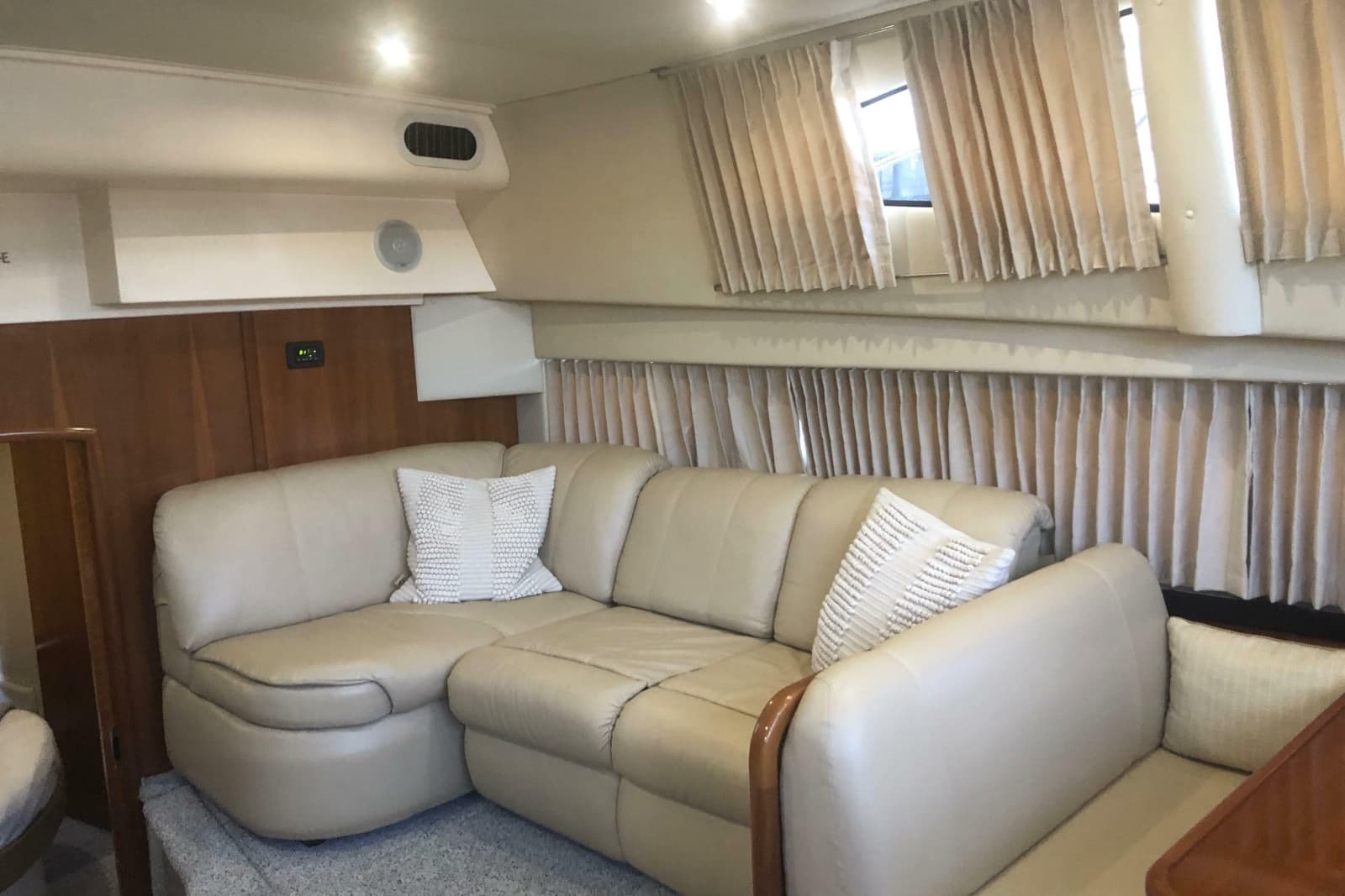 2005 Carver 41 Cockpit Motor Yacht - Photo 41