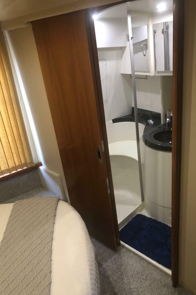 2005 Carver 41 Cockpit Motor Yacht - Photo 55