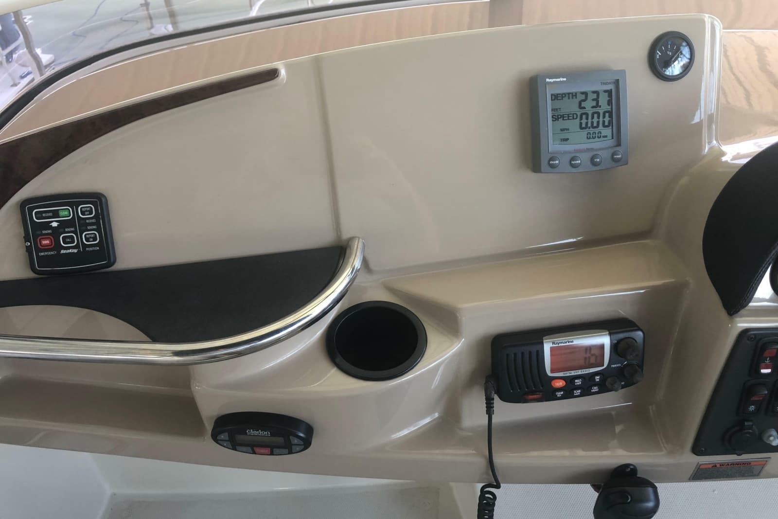 2005 Carver 41 Cockpit Motor Yacht - Photo 32