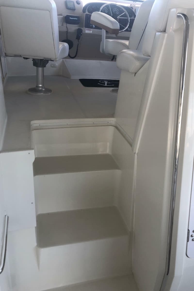 2005 Carver 41 Cockpit Motor Yacht - Photo 24