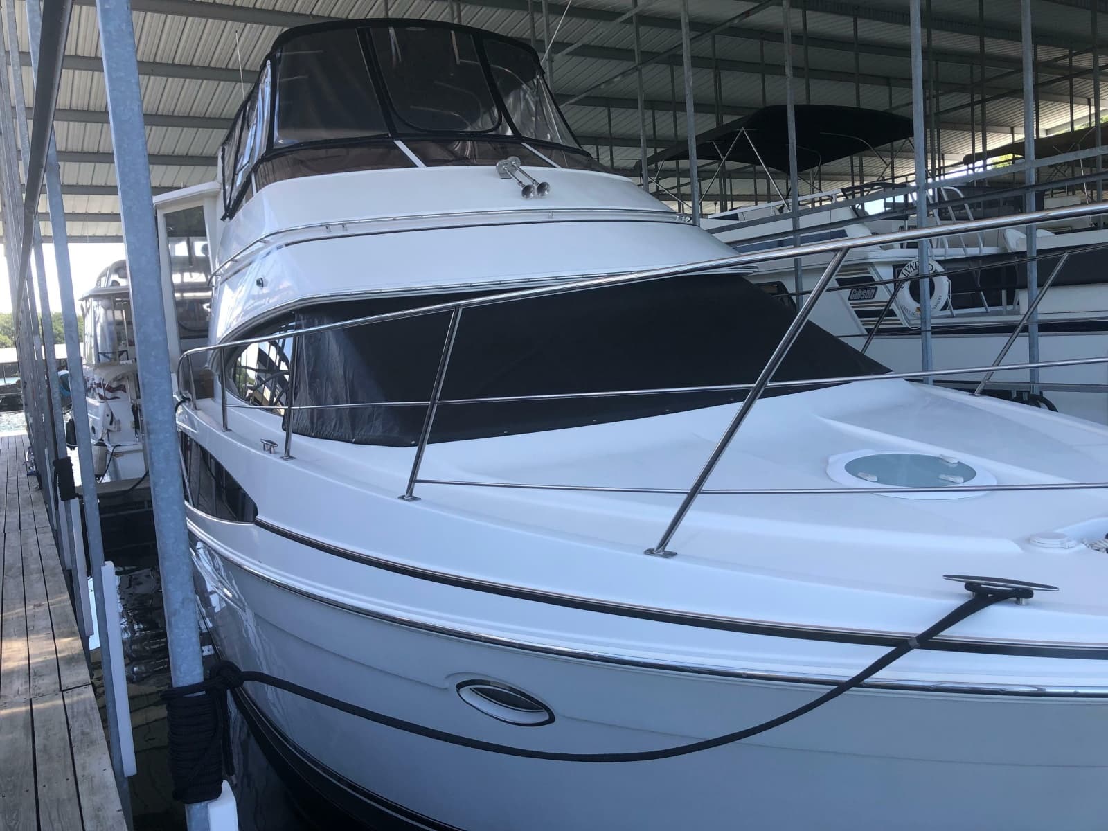2005 Carver 41 Cockpit Motor Yacht - Photo 4
