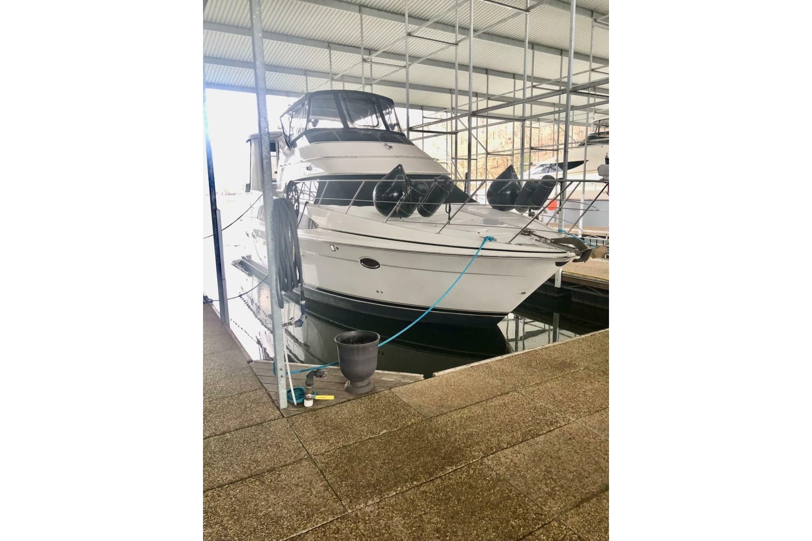 2005 Carver 444 Cockpit Motor Yacht - Photo 16