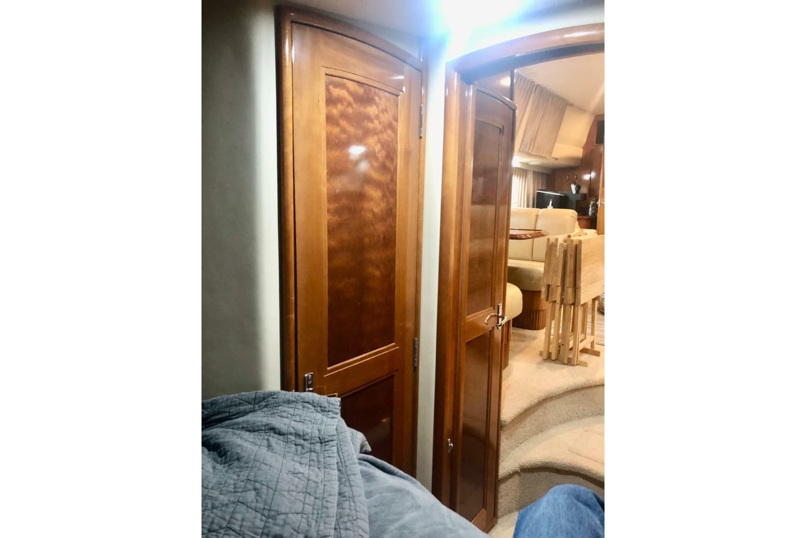 2005 Carver 444 Cockpit Motor Yacht - Photo 61
