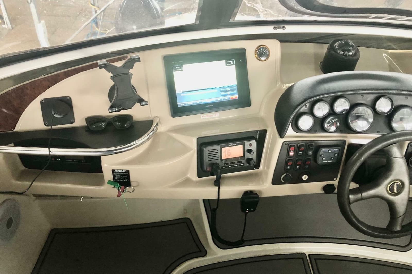 2005 Carver 444 Cockpit Motor Yacht - Photo 40