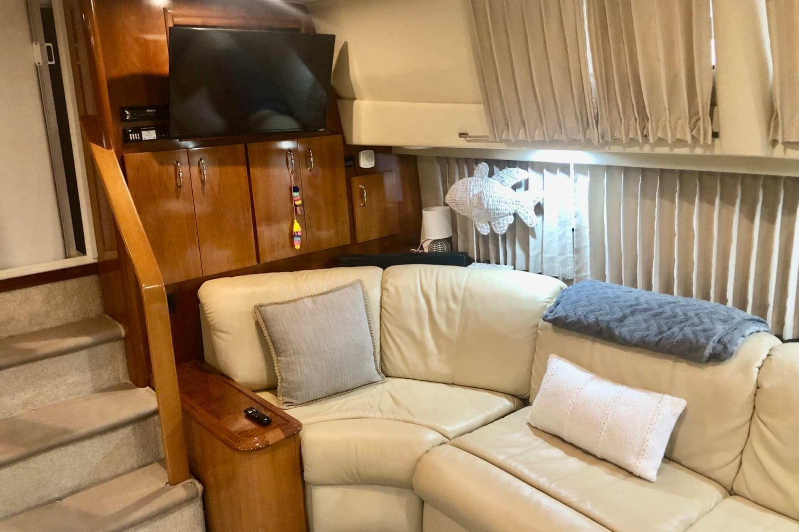 2005 Carver 444 Cockpit Motor Yacht - Photo 50