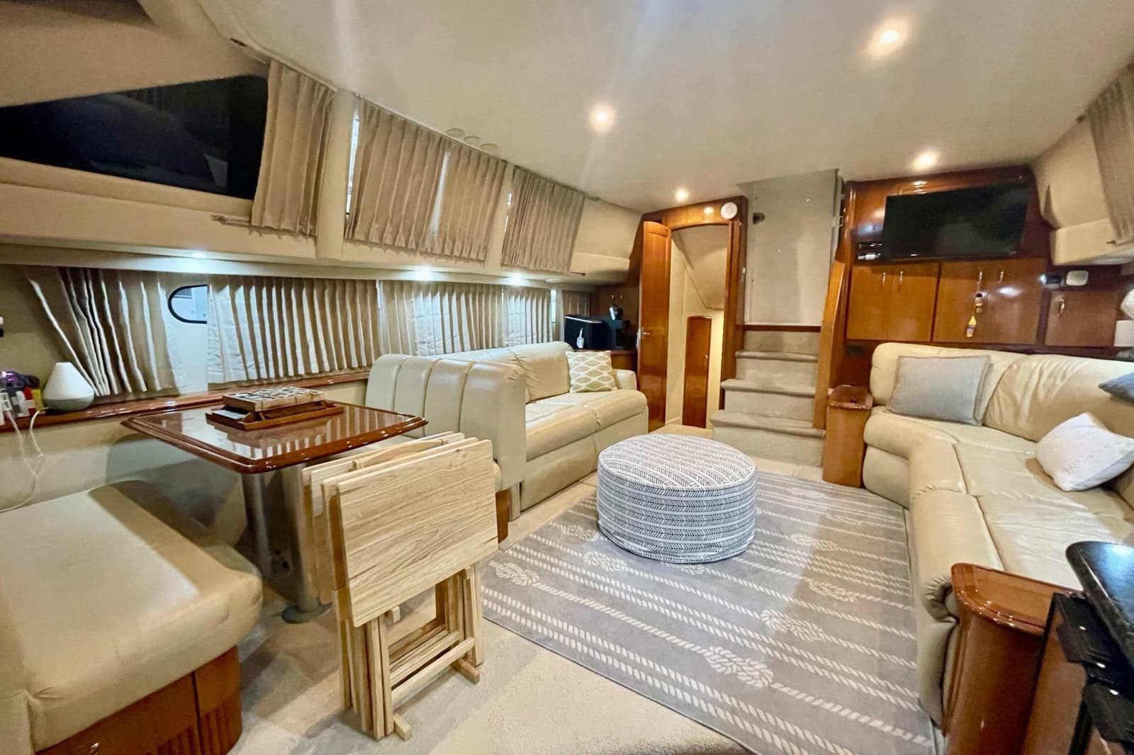 2005 Carver 444 Cockpit Motor Yacht - Photo 47