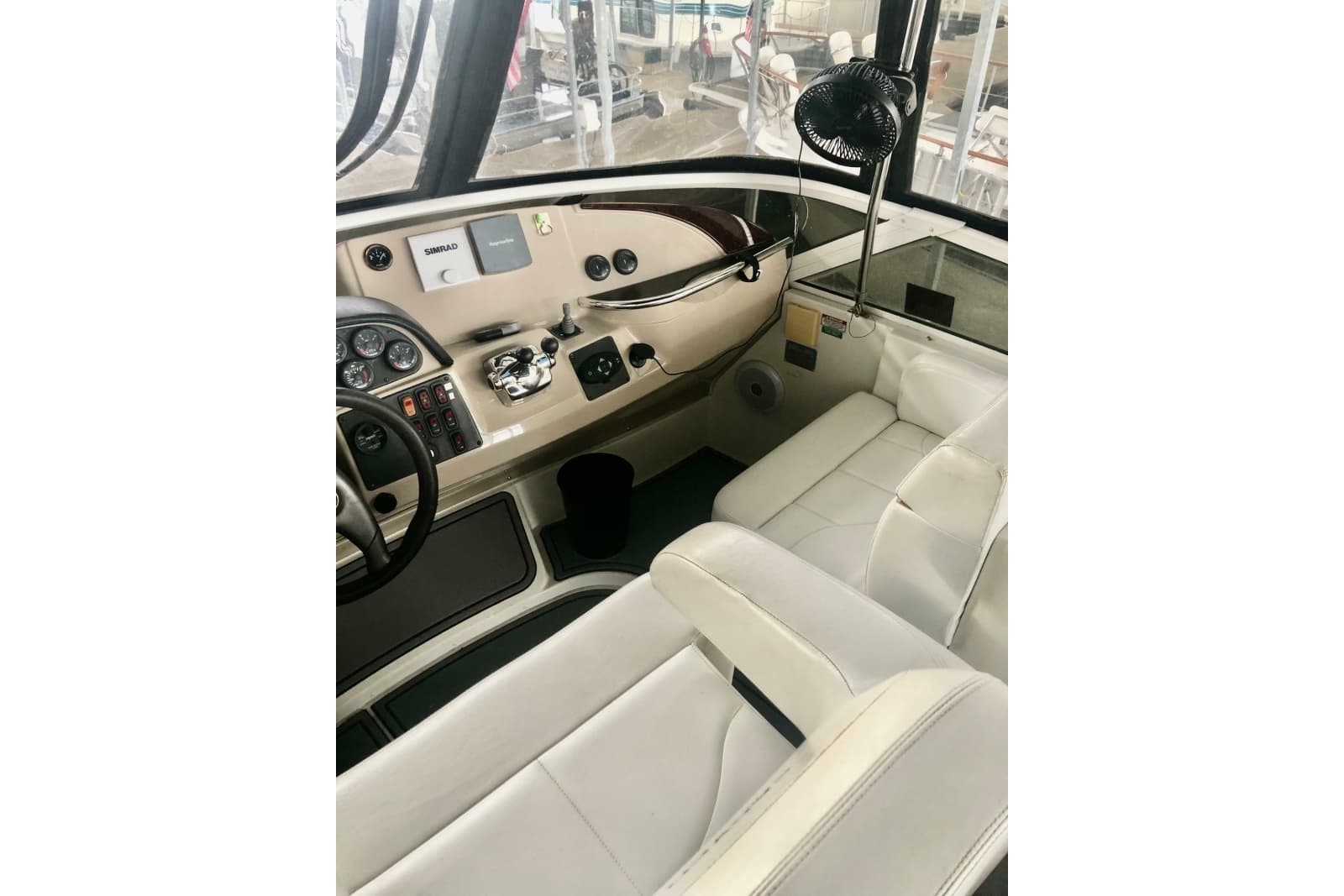 2005 Carver 444 Cockpit Motor Yacht - Photo 36