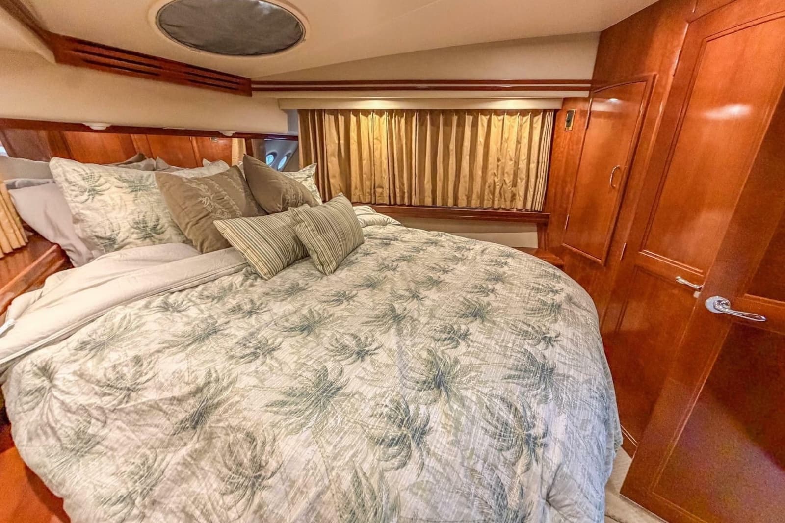2005 Carver 56 Voyager - Photo 15