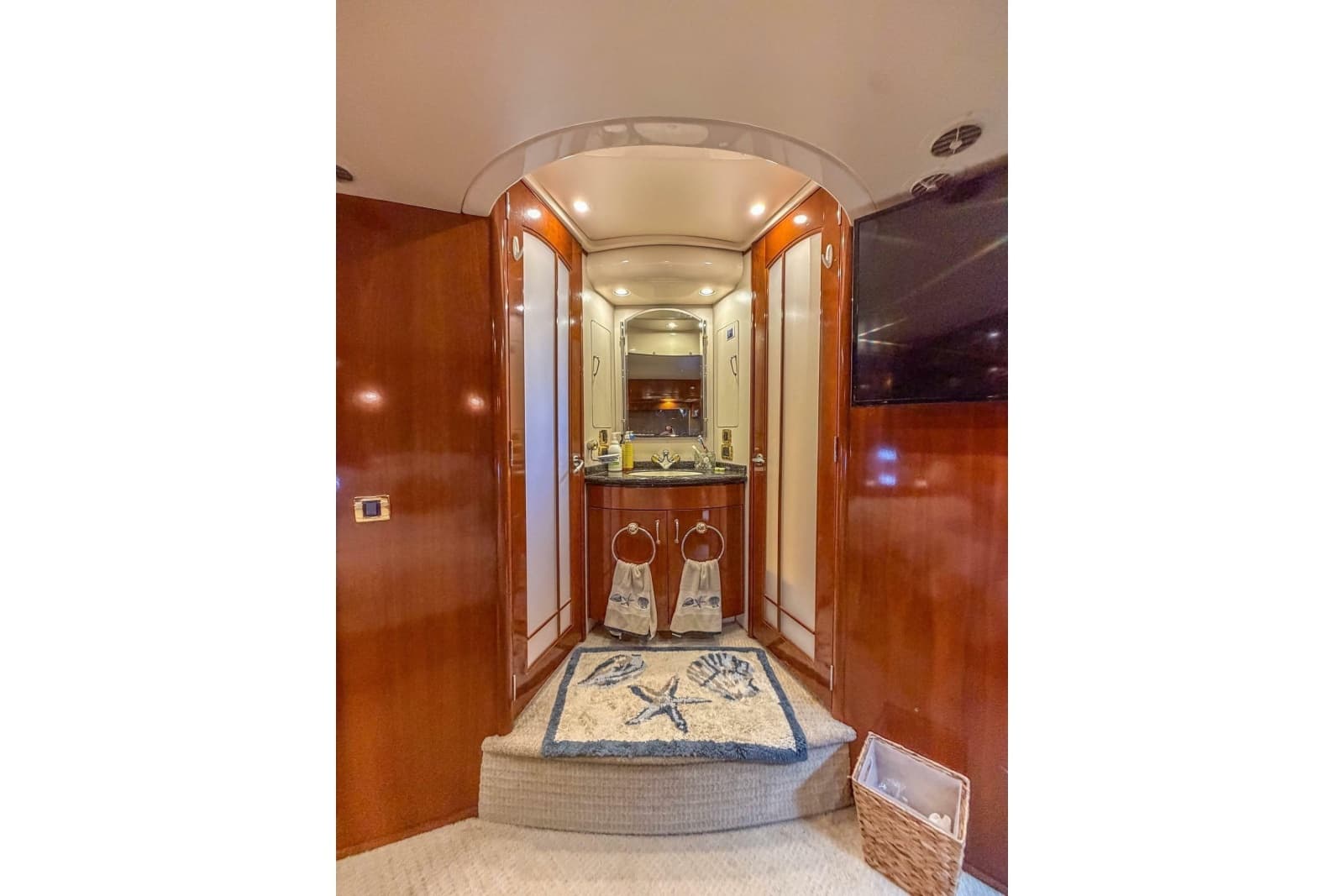2005 Carver 56 Voyager - Photo 23